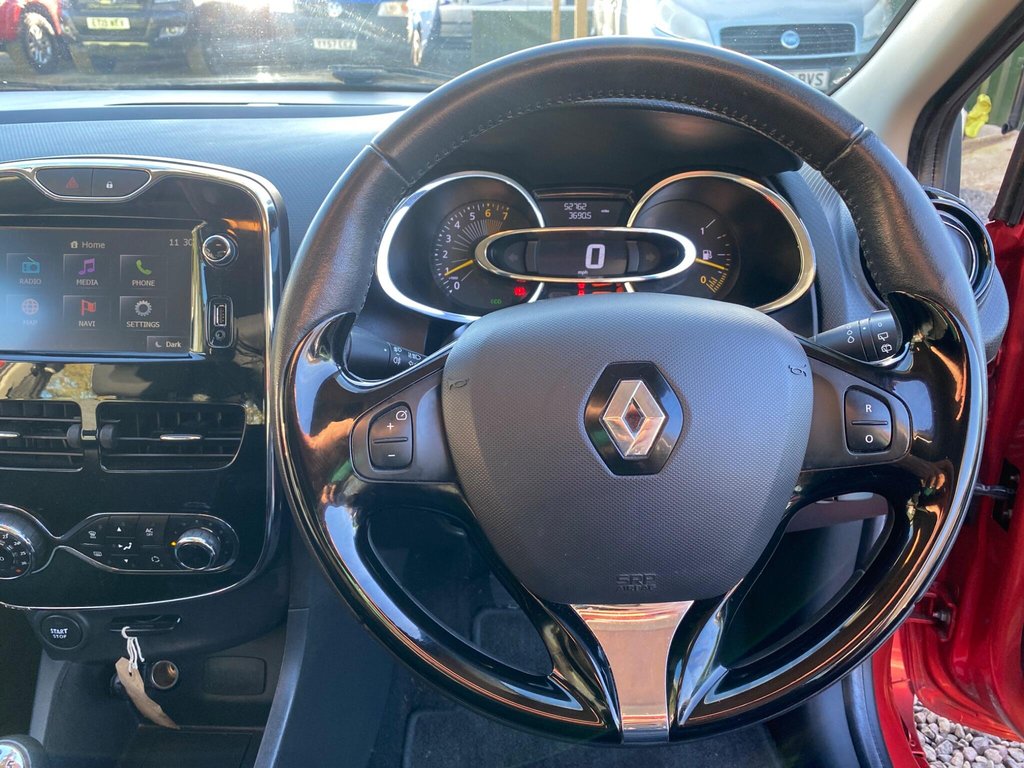 Used Renault Clio 2014 for sale - 76655357: Photo 40