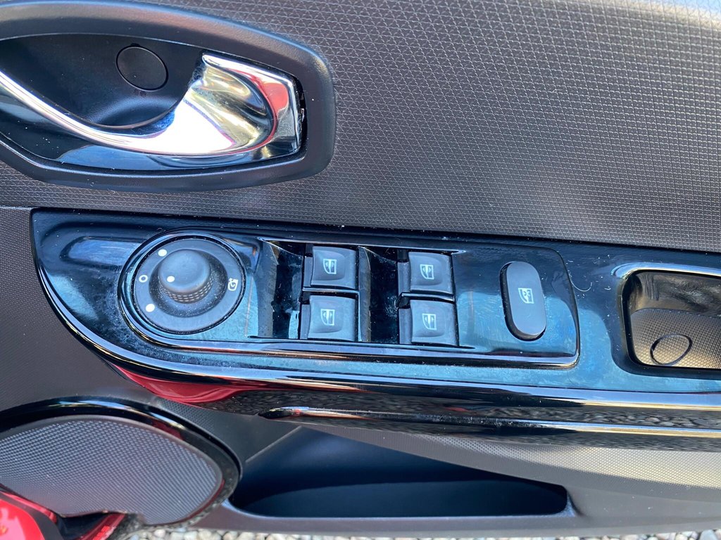 Used Renault Clio 2014 for sale - 76655357: Photo 41