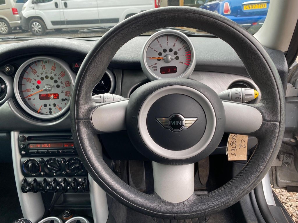 Used MINI Hatch 2005 for sale - 76372549: Photo 36