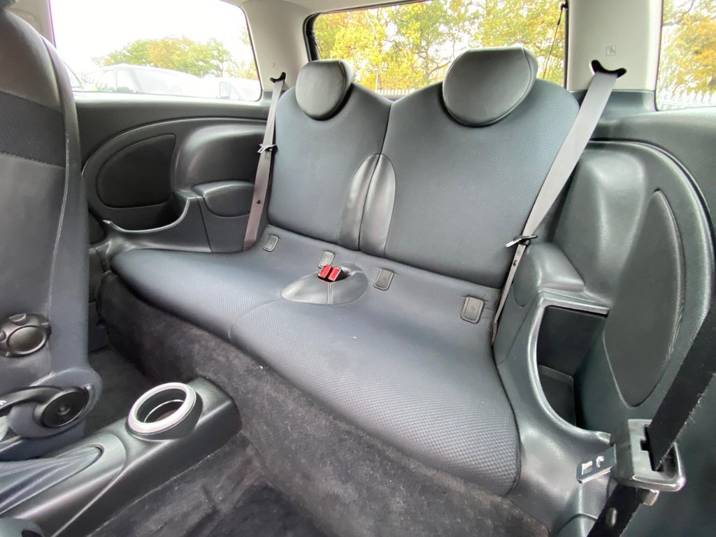 Used MINI Hatch 2005 for sale - 76372549: Photo 49
