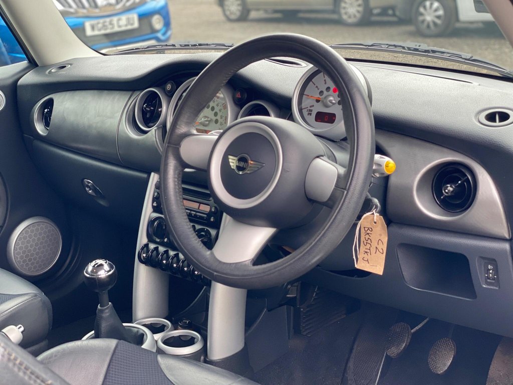 Used MINI Hatch 2005 for sale - 76372549: Photo 6