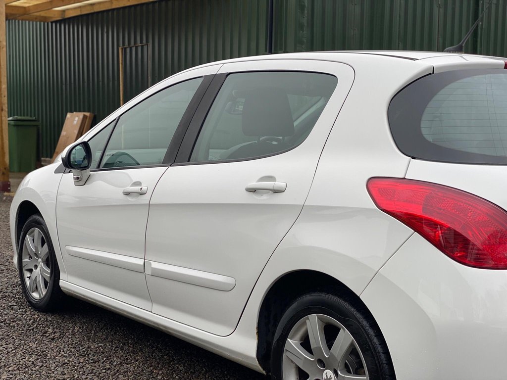 Used Peugeot 308 2013 for sale - 77668978: Photo 26