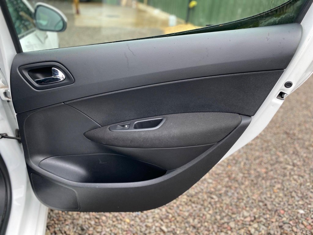 Used Peugeot 308 2013 for sale - 77668978: Photo 42