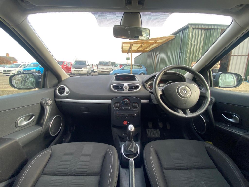 Used Renault Clio 2009 for sale - 78134285: Photo 11