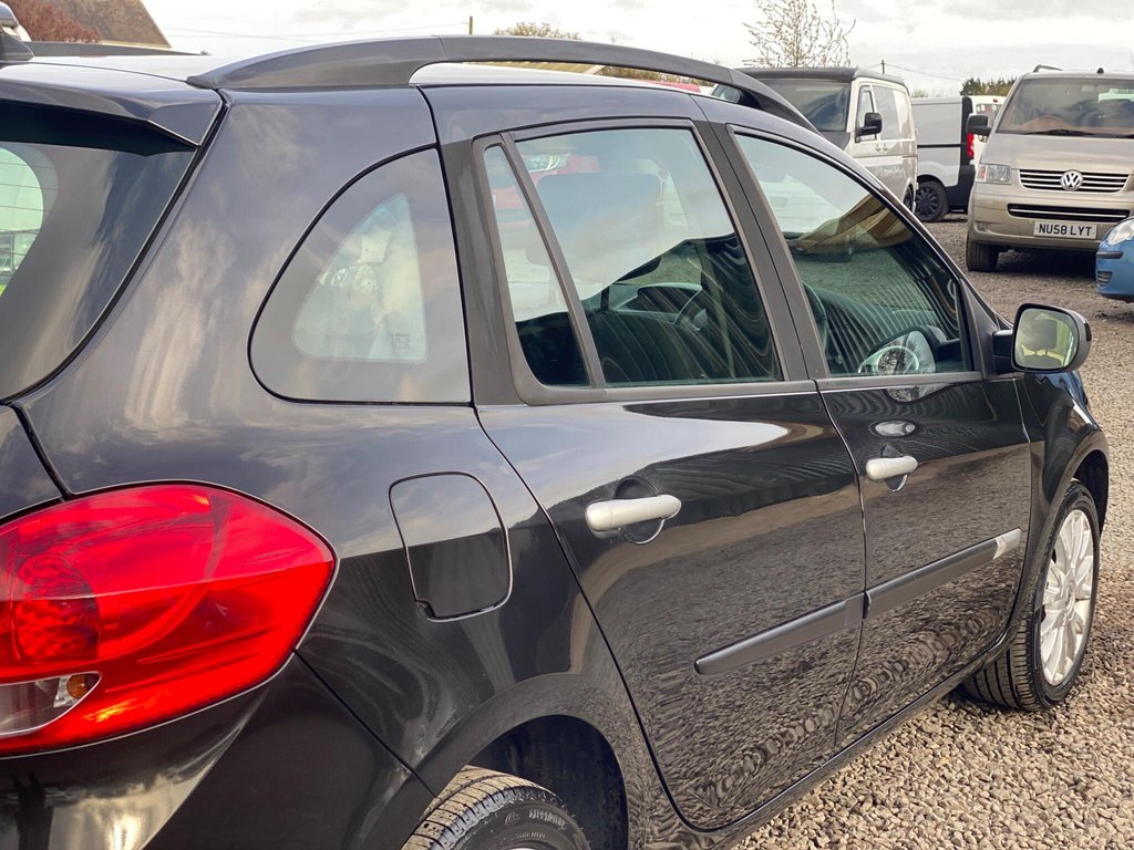 Used Renault Clio 2009 for sale - 78134285: Photo 32