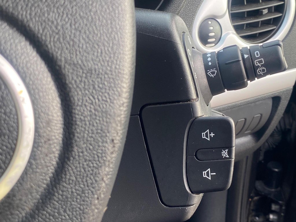 Used Renault Clio 2009 for sale - 78134285: Photo 41