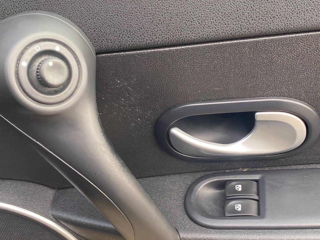 Used Renault Clio 2009 for sale - 78134285: Photo 43