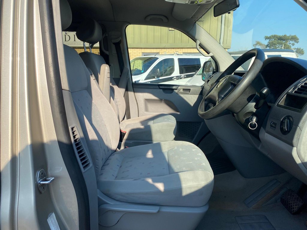 Used Volkswagen Transporter Shuttle 2006 for sale - 78096568: Photo 6