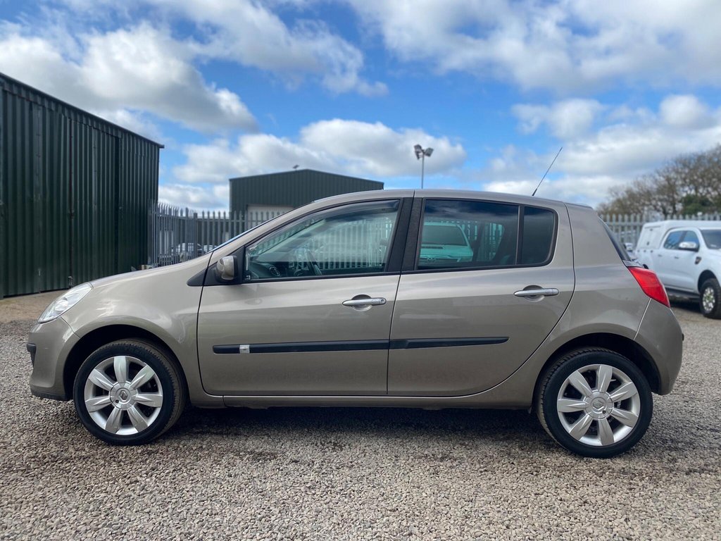 Used Renault Clio 2009 for sale - 78117609: Photo 21