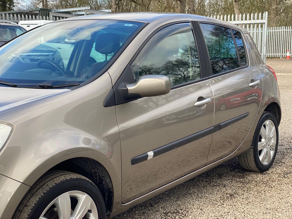 Used Renault Clio 2009 for sale - 78117609: Photo 27