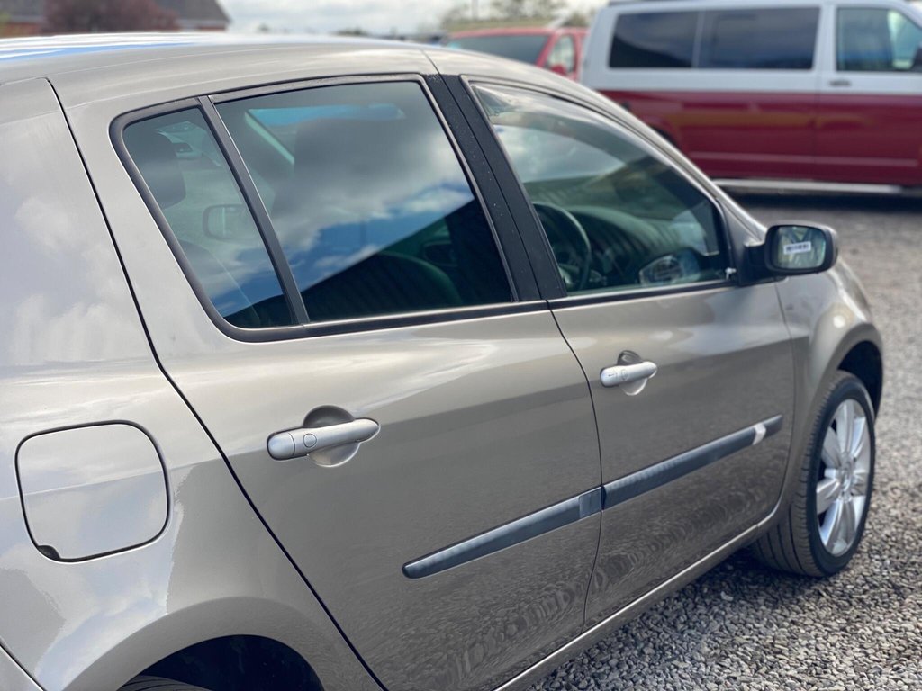 Used Renault Clio 2009 for sale - 78117609: Photo 29