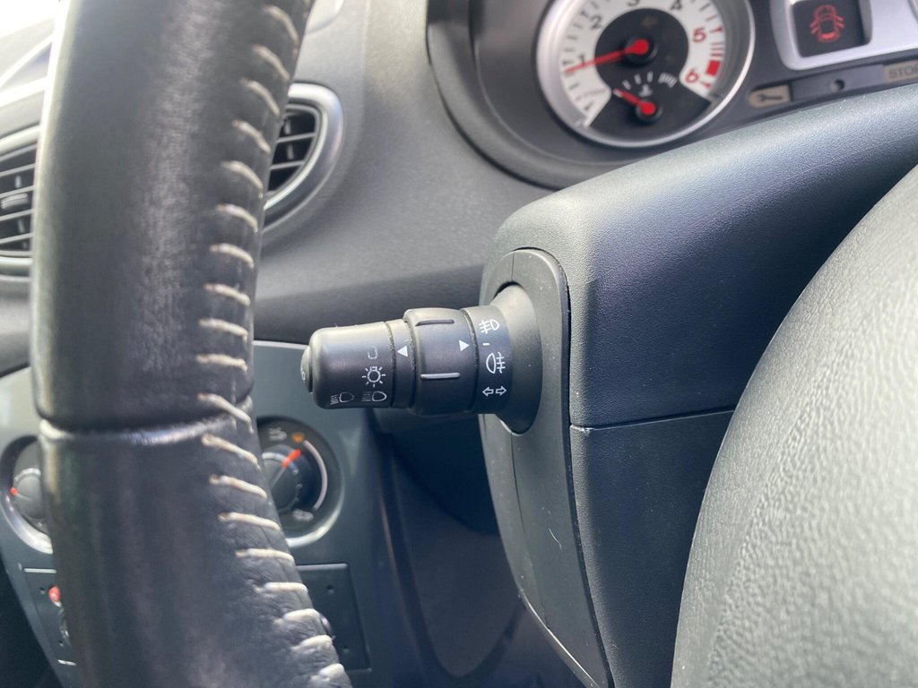 Used Renault Clio 2009 for sale - 78117609: Photo 34