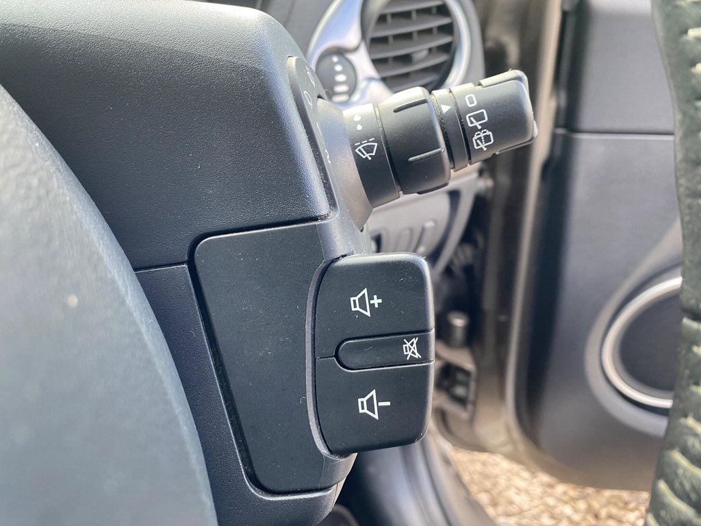 Used Renault Clio 2009 for sale - 78117609: Photo 35