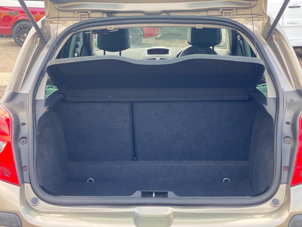 Used Renault Clio 2009 for sale - 78117609: Photo 42