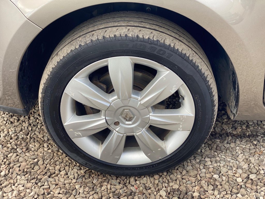 Used Renault Clio 2009 for sale - 78117609: Photo 50