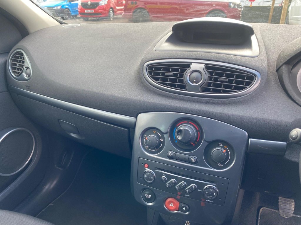 Used Renault Clio 2009 for sale - 78117609: Photo 8