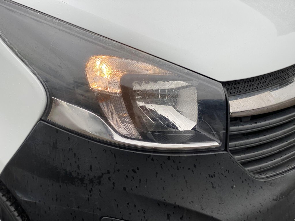 Used Vauxhall Vivaro 2015 for sale - 77593873: Photo 16