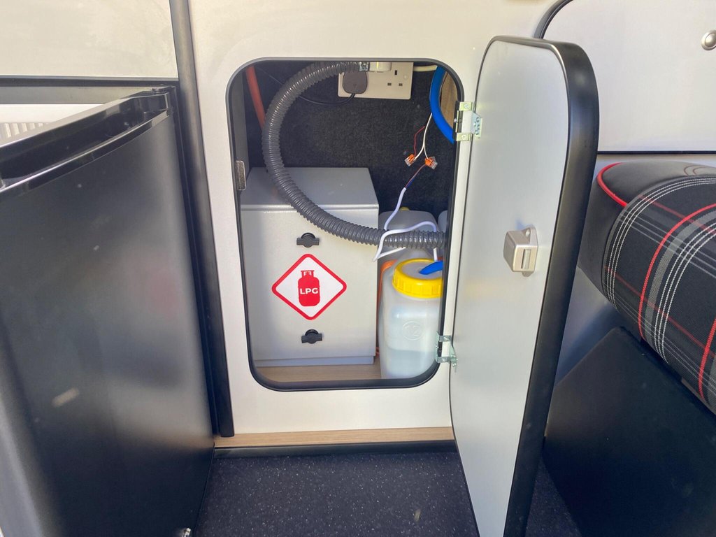 Used Volkswagen Transporter 2011 for sale - 77897611: Photo 15