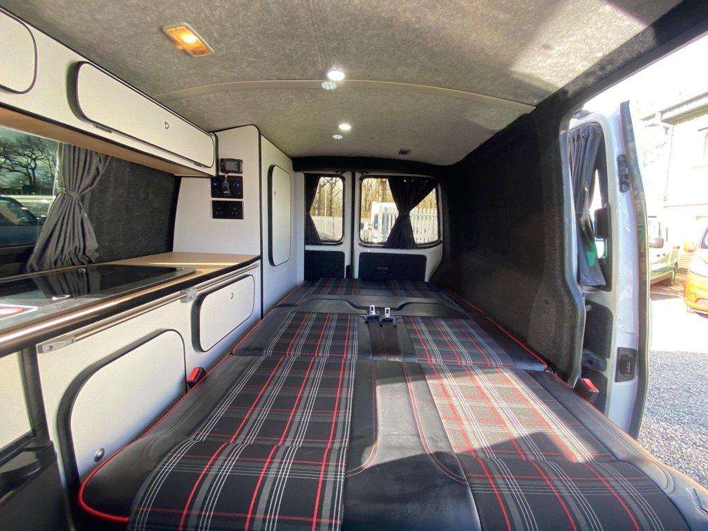 Used Volkswagen Transporter 2011 for sale - 77897611: Photo 30