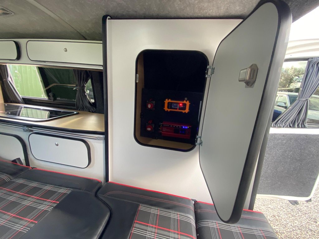 Used Volkswagen Transporter 2011 for sale - 77897611: Photo 33