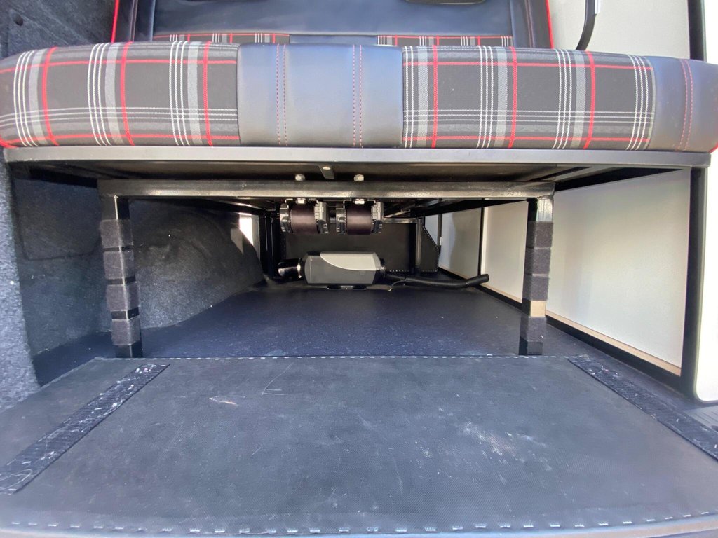 Used Volkswagen Transporter 2011 for sale - 77897611: Photo 50