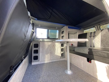 Used Volkswagen Transporter 2006 for sale - 77785998: Photo