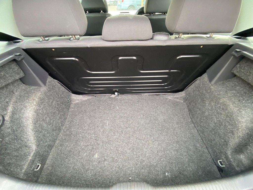 Used Volkswagen Polo 2006 for sale - 78044202: Photo 42