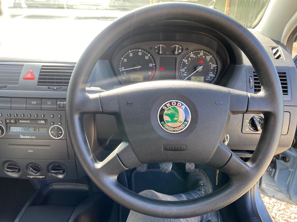 Used Skoda Fabia 2002 for sale - 78059565: Photo 37