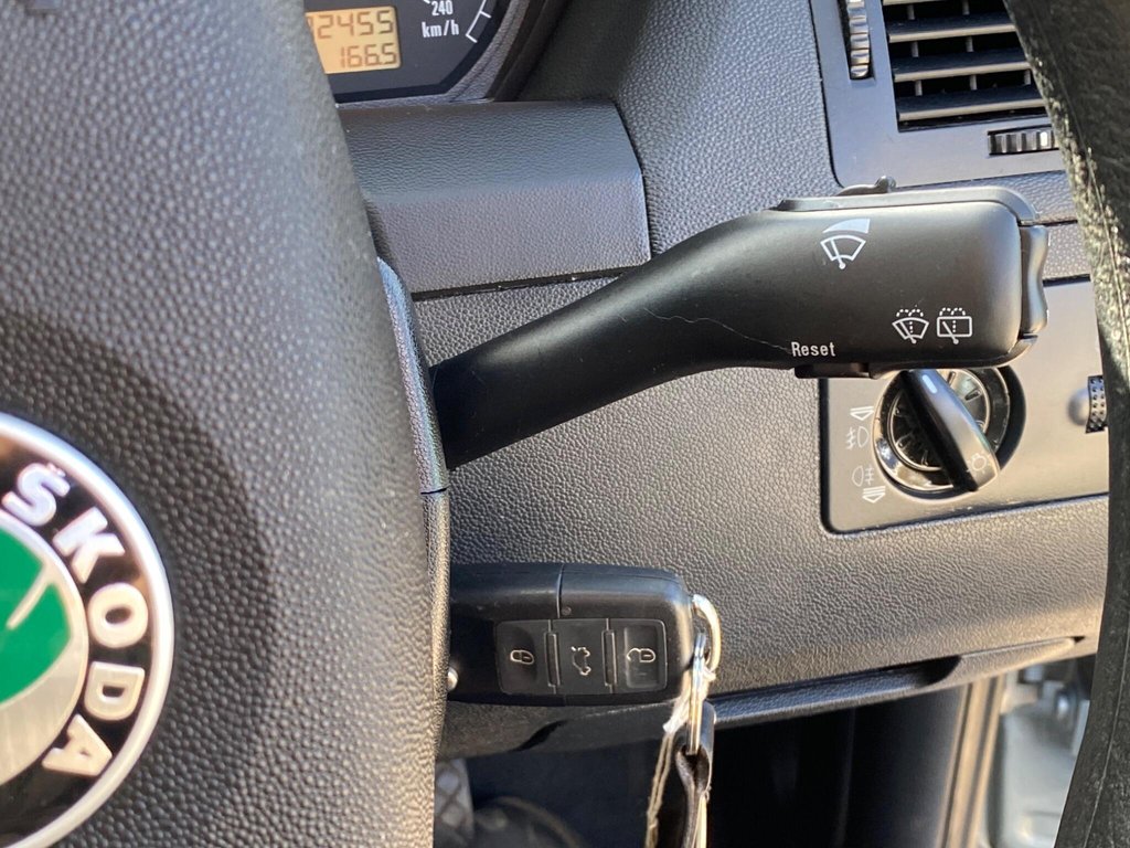 Used Skoda Fabia 2002 for sale - 78059565: Photo 39