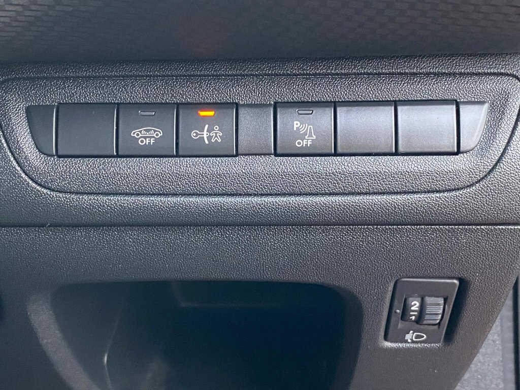 Used Peugeot 2008 2017 for sale - 76510246: Photo 43