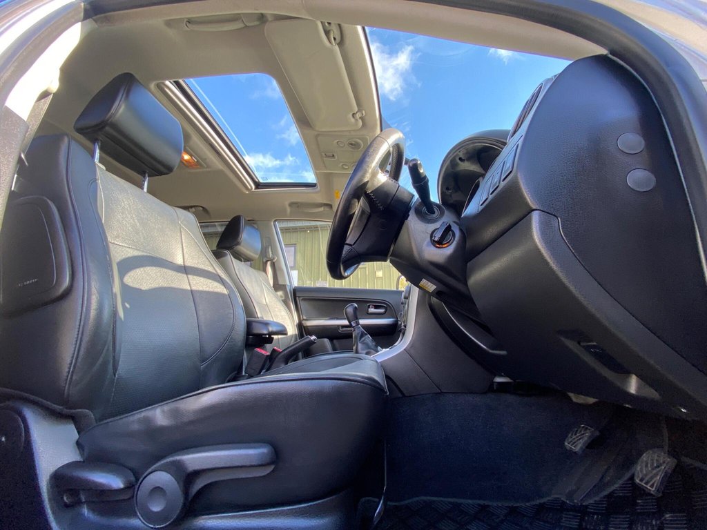 Used Suzuki Grand Vitara 2011 for sale - 76631844: Photo 31
