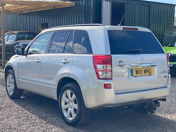 Used Suzuki Grand Vitara 2011 for sale - 76631844: Photo