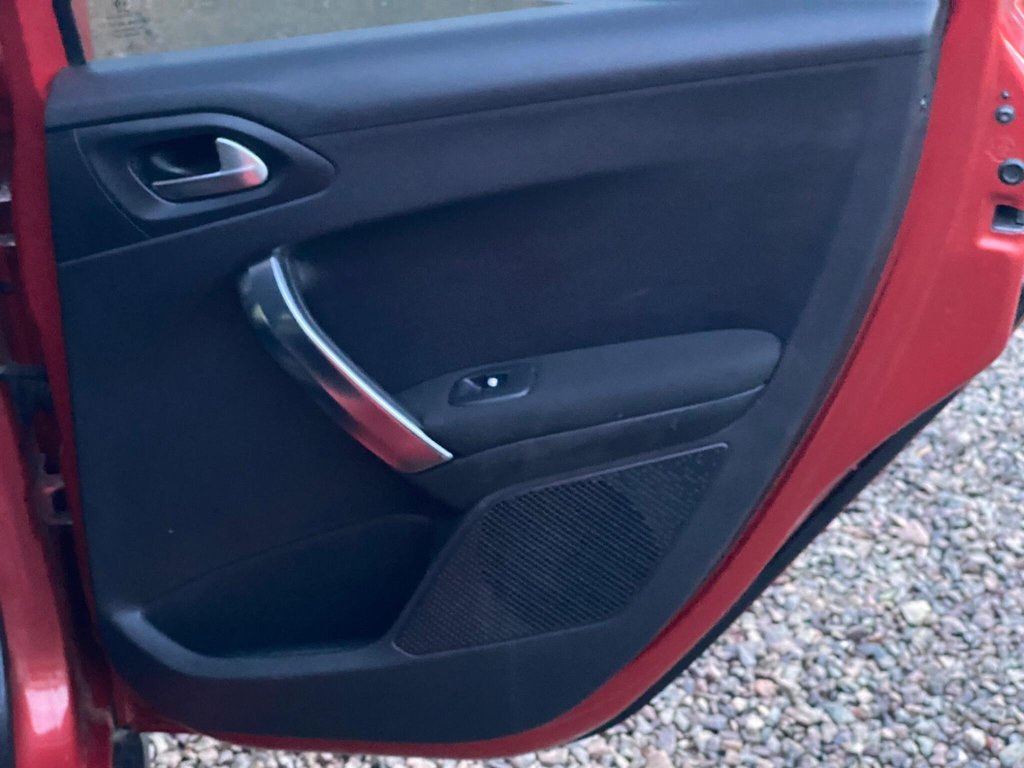 Used Peugeot 2008 2015 for sale - 77236390: Photo 36