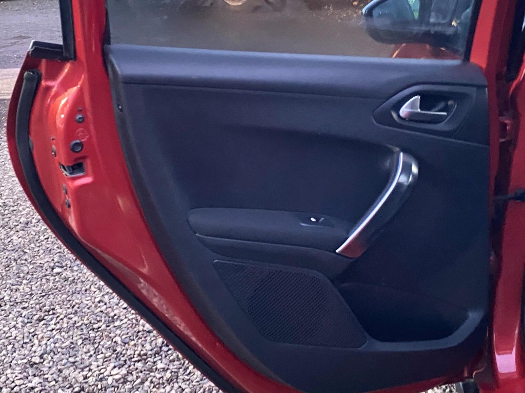 Used Peugeot 2008 2015 for sale - 77236390: Photo 37