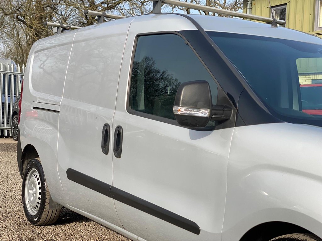 Used Vauxhall Combo 2018 for sale - 77780727: Photo 24