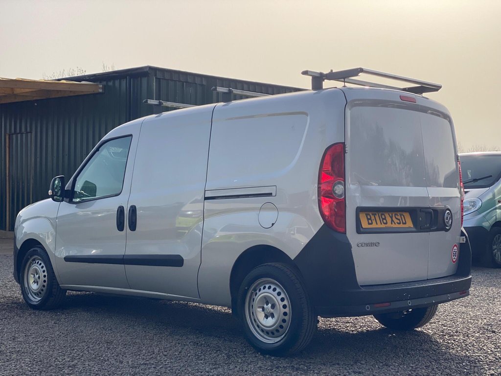 Used Vauxhall Combo 2018 for sale - 77780727: Photo 4