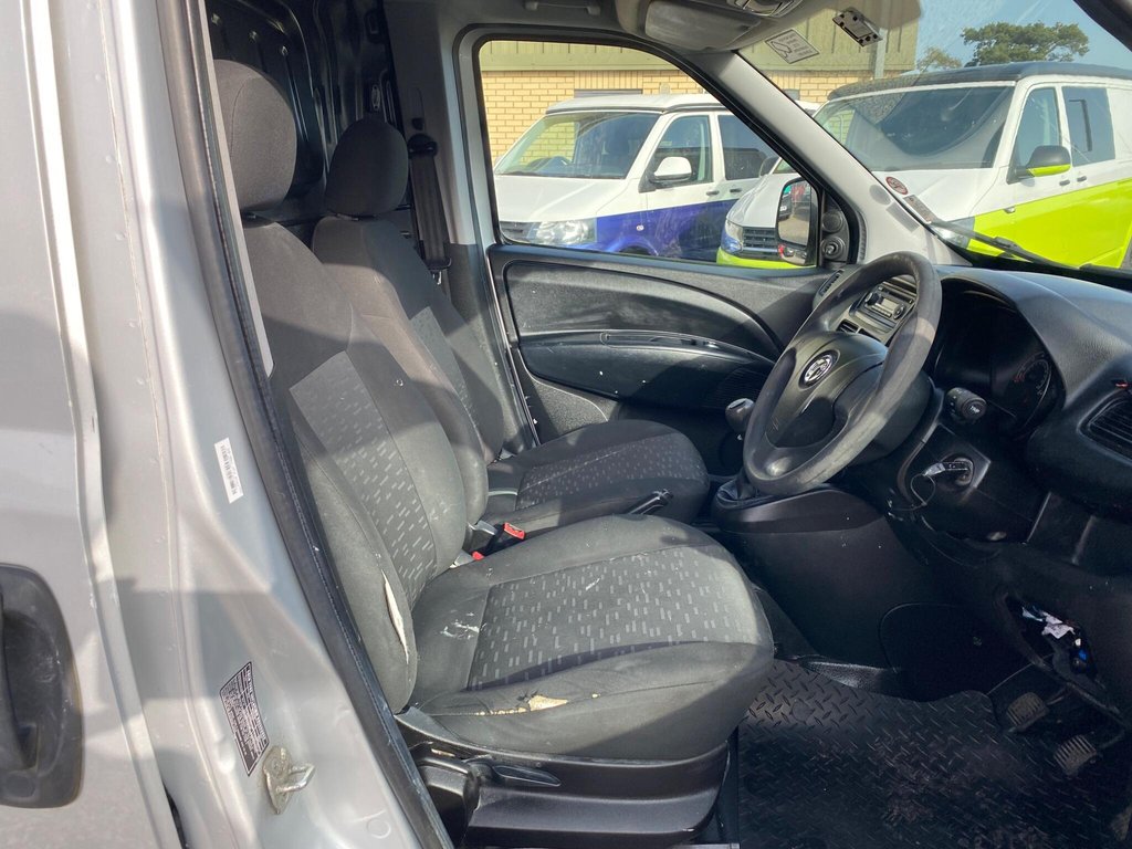 Used Vauxhall Combo 2018 for sale - 77780727: Photo 6