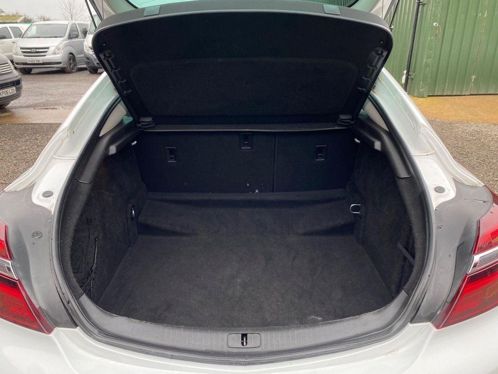 Used Vauxhall Insignia 2015 for sale - 77547082: Photo 13