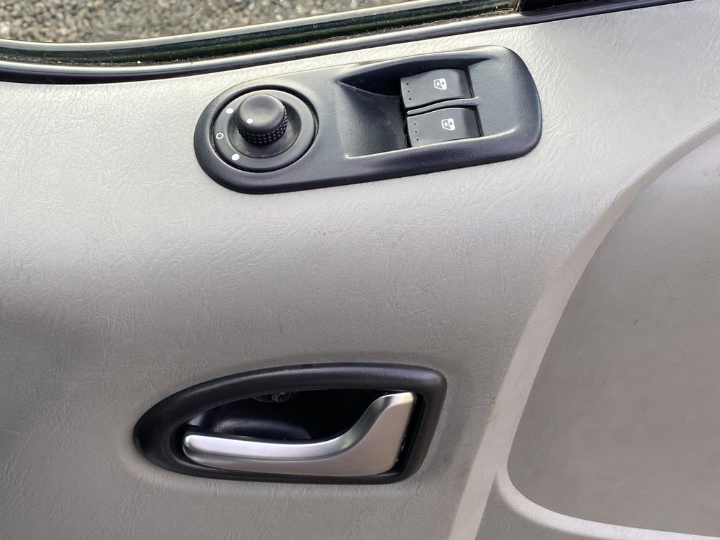 Used Vauxhall Vivaro 2012 for sale - 77205513: Photo 32