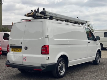 Used Volkswagen Transporter 2018 for sale - 79258828: Photo