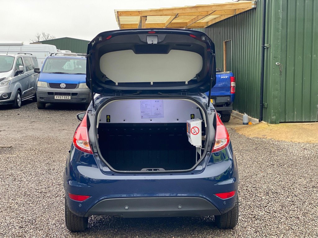 Used Ford Fiesta 2015 for sale - 76977490: Photo 10