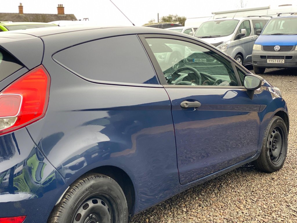 Used Ford Fiesta 2015 for sale - 76977490: Photo 29