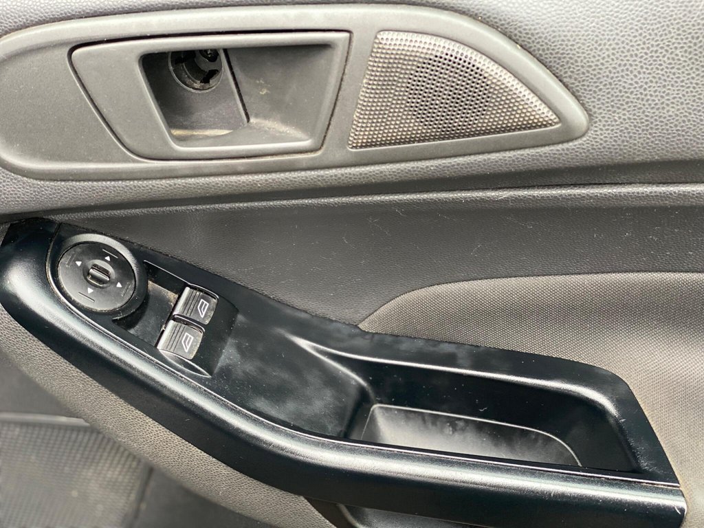 Used Ford Fiesta 2015 for sale - 76977490: Photo 43