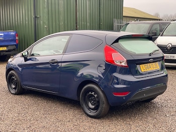 Used Ford Fiesta 2015 for sale - 76977490: Photo