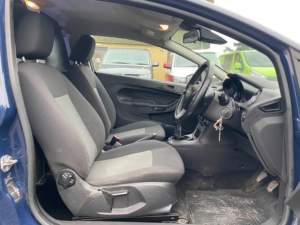 Used Ford Fiesta 2015 for sale - 76977490: Photo 7