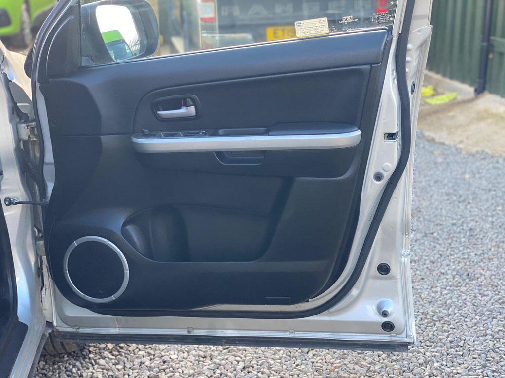 Used Suzuki Grand Vitara 2011 for sale - 76439080: Photo 39