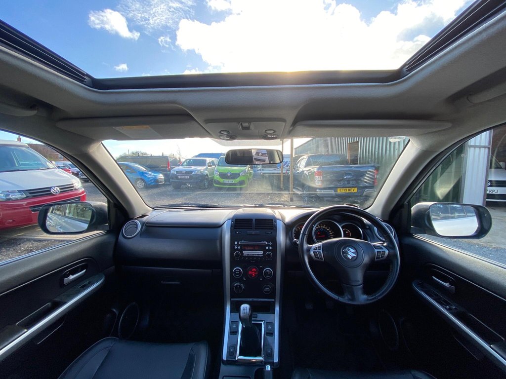 Used Suzuki Grand Vitara 2011 for sale - 76439080: Photo 6