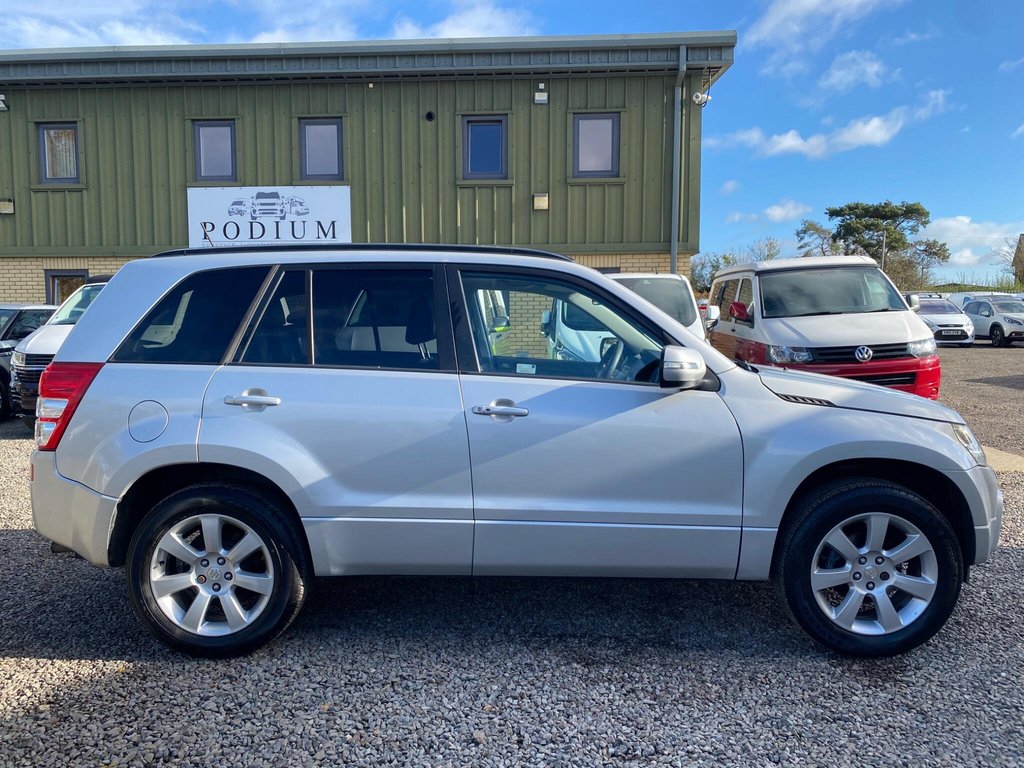 Used Suzuki Grand Vitara 2011 for sale - 76439080: Photo 9