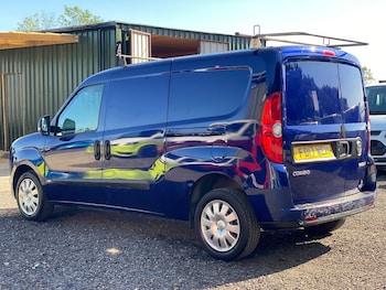 Used Vauxhall Combo 2017 for sale - 79094773: Photo