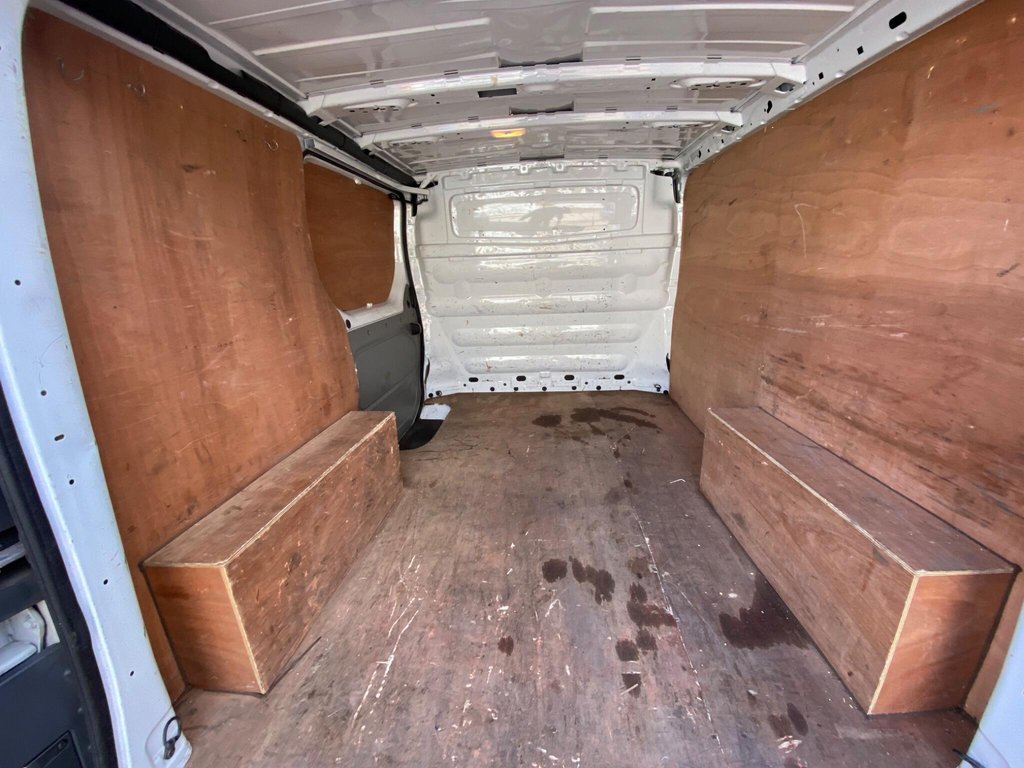 Used Vauxhall Vivaro 2011 for sale - 77397269: Photo 11